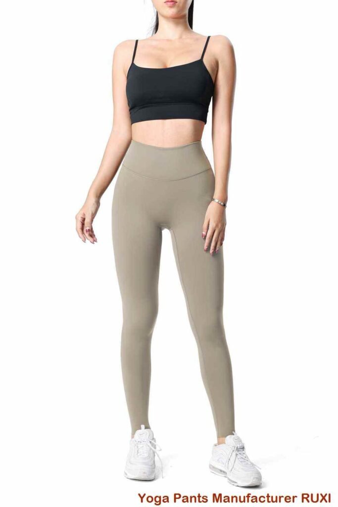 Leggings deportivos negros lisos cómodos y elegantes Ruxi
