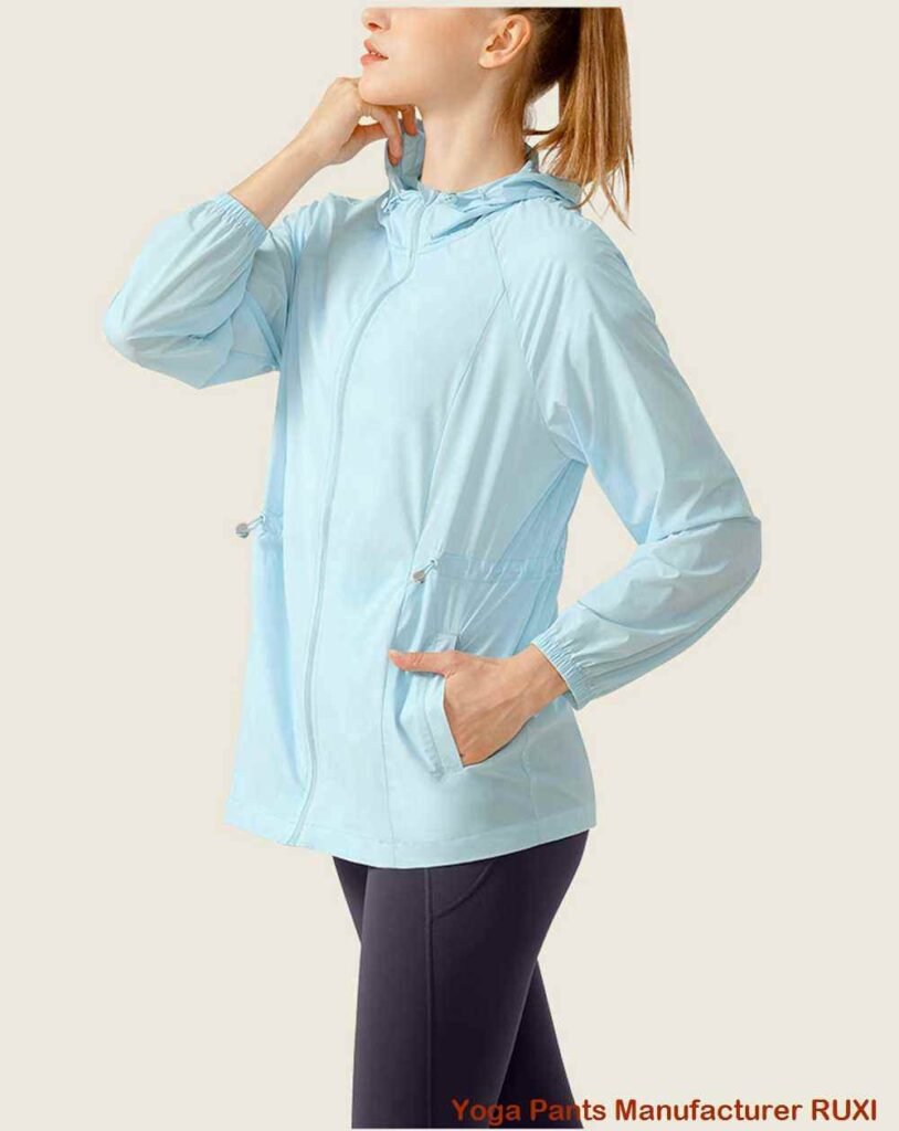 Abrigo deportivo ajustado para hombre elegante y cómodo