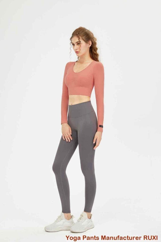 pantalones cortos de yoga de color rosa intenso Ruxi